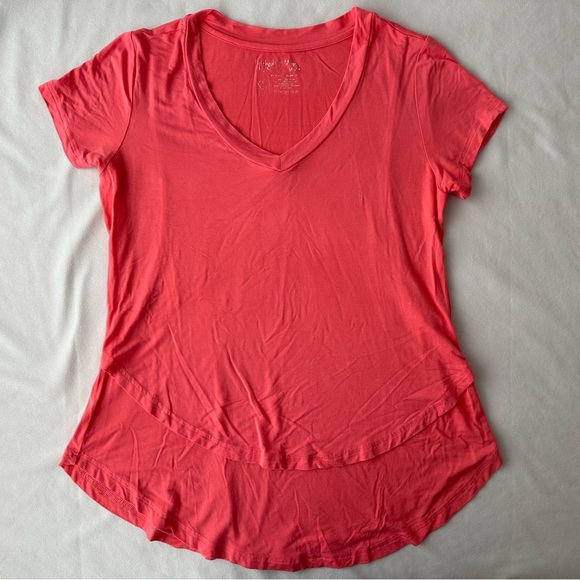 Latched Mama v-neck boyfriend nursing maternity t-shirt - coral pink XS - Picture 2 of 7